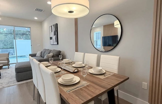 Upstay - Modern Home w Pool in New Development - Foto 13