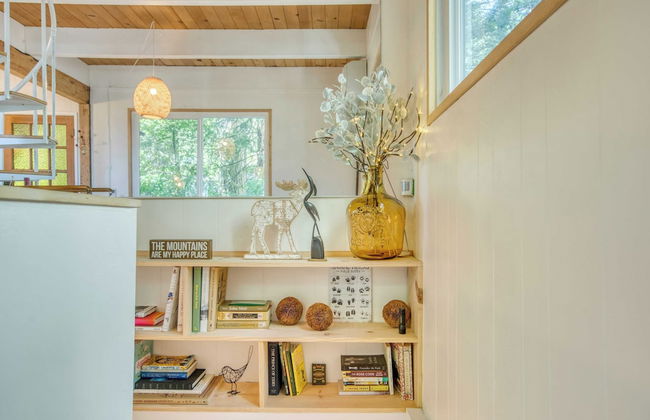 A-frame Retreat Chic and Modern Forest Views, Hammock, Outdoor Dining, Decks - Foto 16