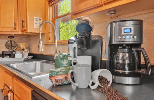 Massive Log Chalet with Hot Tub - Foto 25