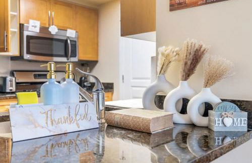 Luxury Stay-Free Parking-Amazon HQ-Nearby DC-Wifi-Pool-Gym - Photo 60