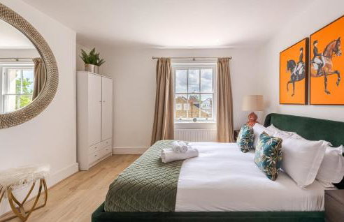 Chic 1BR Teddington Apartment Modern & Bright - Photo 1