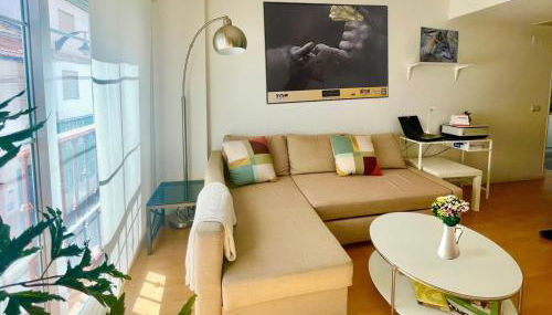 Maravilloso apartamento céntrico de 70m2, jardín propio 40m2 con piscina para niños y parking opcional - Foto 4