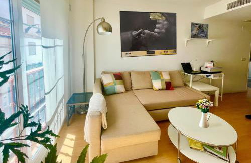 Maravilloso apartamento céntrico de 70m2, jardín propio 40m2 con piscina para niños y parking opcional - Foto 4