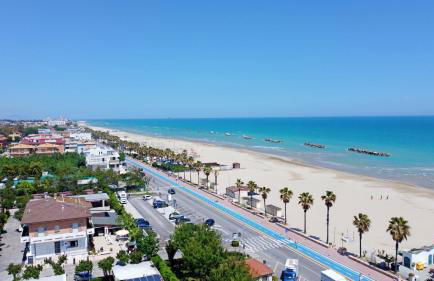 Perfect Spot with WiFi & AC by Host Hero - Foto 4