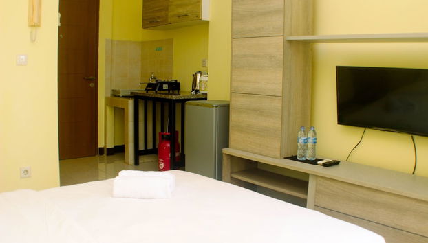 Warm And Homey Studio Room At Maple Park Sunter Apartment - Foto 4, Quarto