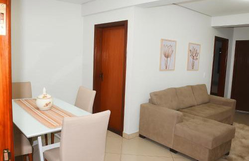 Dois quartos Cozinha completa Wi Fi Self check in com senha Central e perto de tudo a 4,4Km da Rodoviária e 15,4Km do Aeroporto Apartamento 101 - Foto 1