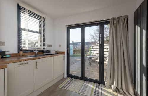 Sunset Retreat - Photo 13