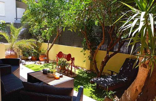 Ηome & Garden with parking close to Olympic Stadium - Foto 13