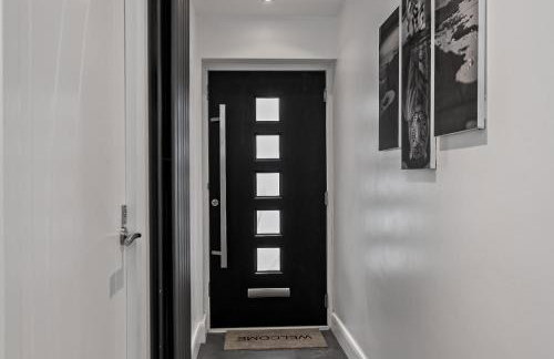 Contractors Dream~POOL TABLE~Close to Luton Airport~Three Double Bedrooms - Foto 33