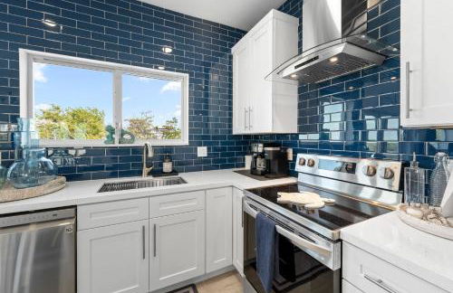 Blue Pearl New Waterfront Haven with Heated Pool ,70 Foot Dock, and More! - Foto 35