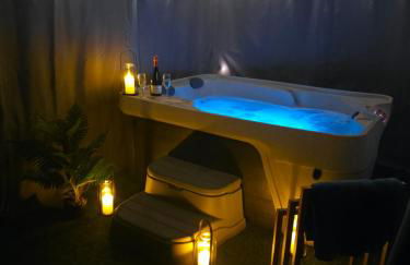 Cocon Jacuzzi privatif - proche Le Mans - Foto 1