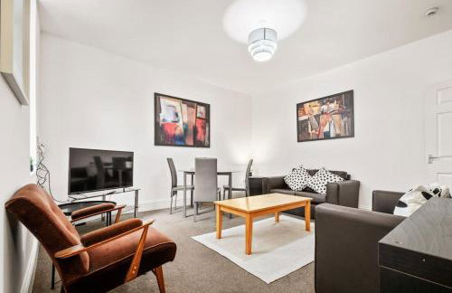 Huge Duplex in Great Location - Foto 36