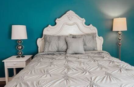 Blisscapade Pool Movie Theater Games Backyard - Foto 32