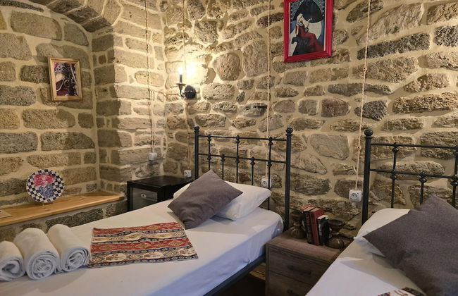 Old Rooms Hotel - Photo 12