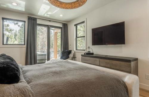 New Luxury 4BR /3BA Obsidian Reserve #110 – Hot Tub, 2-Car Garage, Pool Table, Mount Views! - Foto 17