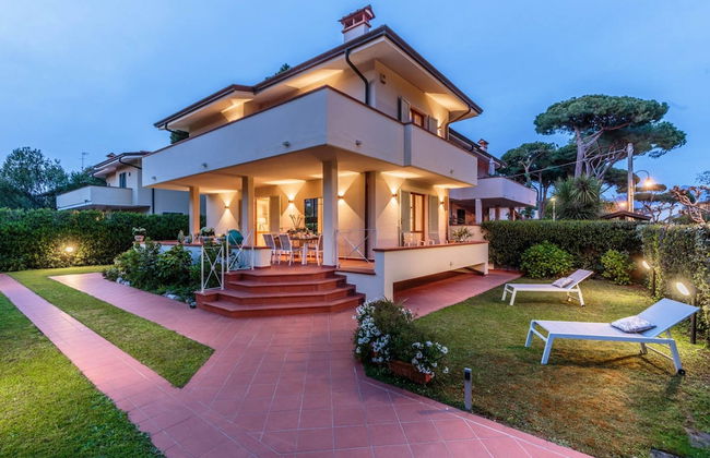 Regina Beach Villa by the Beach in Marina di Piet - Foto 71