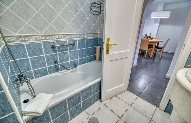 Ona el Marqués Resort - Photo 26