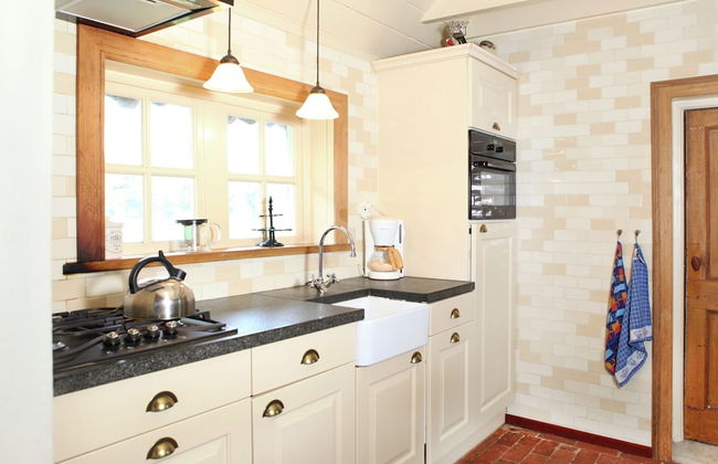 Cozy Apartment in Enschede Near Forest - Photo 22