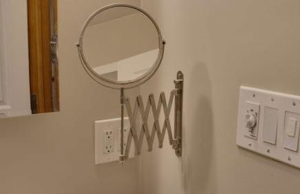 Private Home - Playground, Jumping Mat, BBQ, Darts, Firepit, Gazebo, 4 Smart TVs, White Cotton Bedding, - The Redwood Cul-De Sac Beach Retreat - Foto 26