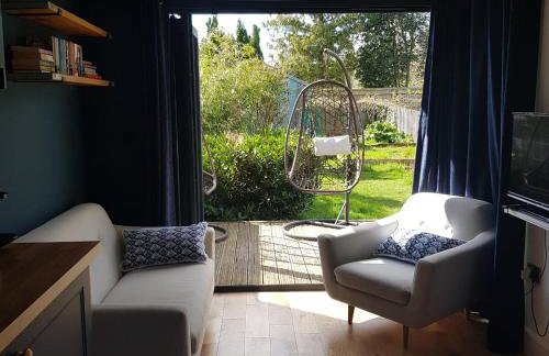 Modern 1-bed apartment, plus parking, near Oxford and the JR - Foto 1