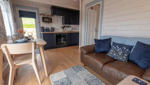 Aird Cabins - Photo 5, stove