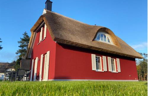 Modernes Reetdach-Ostseeferienhaus Bella Mare, Insel Usedom mit Sauna, Kamin & Sonnenterrasse - Foto 10