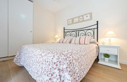 beach and pool - Photo 11