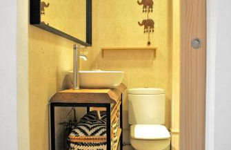 THE BOHO-CHIC OASIS, lovely city center apartment - Photo 23