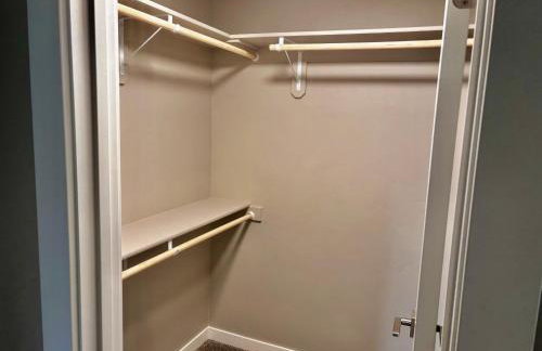 North End blue -Hot Tub - Fire Pit - Downtown -4BR - Photo 44