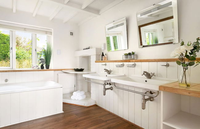 The Copse - From 1100 Per Night - Photo 25