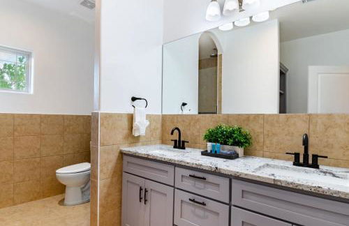 Family-Ready 4BR with Yard & Kids Playground - Foto 33