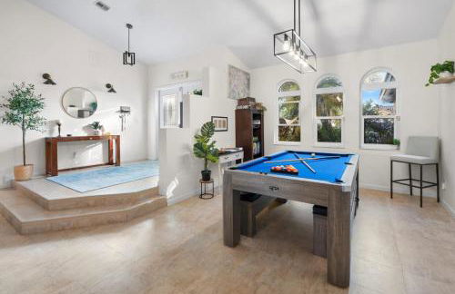 Plantation Pool Home with Hot Tub Sleeps 10 - Foto 16