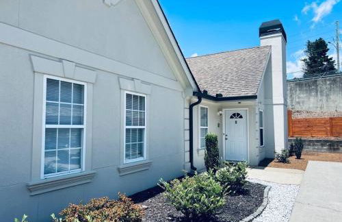 The Smart Stay ! New Remodel! Minutes from Atlanta - Foto 16