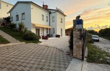 Apartments ENA near Rovinj - Photo 1