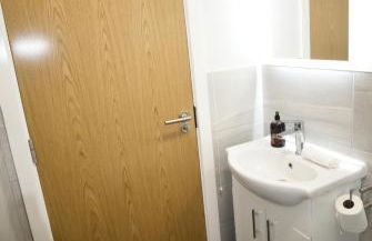 Central Liverpool 1-Bed Apartment, Ideal for Business & City Stays - Foto 11