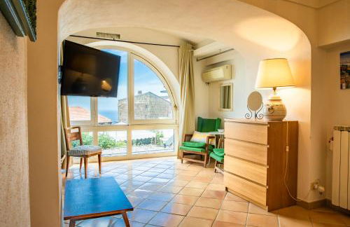 Villa Marghe - Sea View Rooms - Photo 10