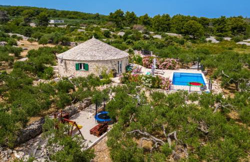 Island Getaway - Heritage House - Photo 70