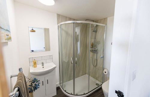 Modern Barn Conversion - Photo 3