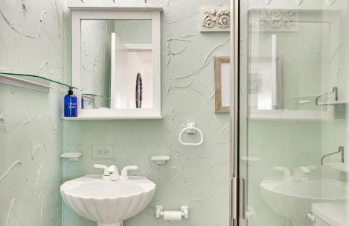 Atlantic Beach Condo with Balcony and Beach Access! - Foto 14