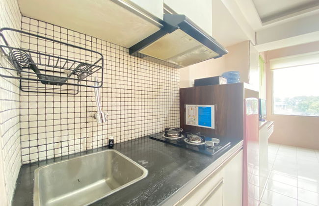 Roomy 2BR Apartment at Jarrdin Cihampelas Apartment - Foto 11