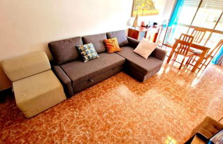 Enjoy Lisbon Cascais Sintra 1200 metres to metro blue line Sintra Rail line Free Parking - Foto 7