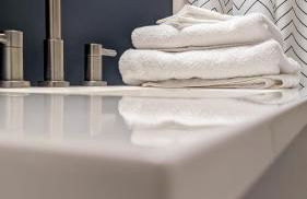 Relaxing Rustic Oasis II, Unit B - 6 minute walk to Downtown! Cyclists Welcome! - Foto 9