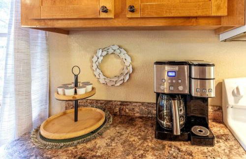 *New Owner Special* Cozy Cabin with mountain views - Foto 9