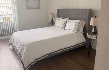 Villa Marina - AMAZING Modern, Spacious, Stylish 2 Master Suites in CENTRAL Marina Del Rey - Photo 40