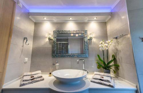 Villa Filoxenia - by the sea - up to 12 guests - Foto 44