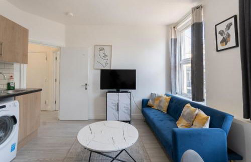 2 Bedroom Flat in the heart of Southend Sleeps 6 - Pass the Keys - Foto 16