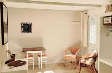 La maison blanche Intra-Muros Free parking - Foto 9