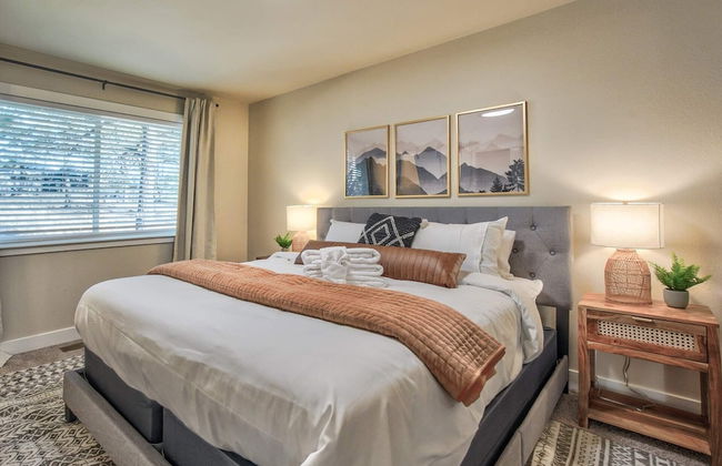 4bdgame Loungehot Tubdog Friendlyclose to AF Academy - Foto 7