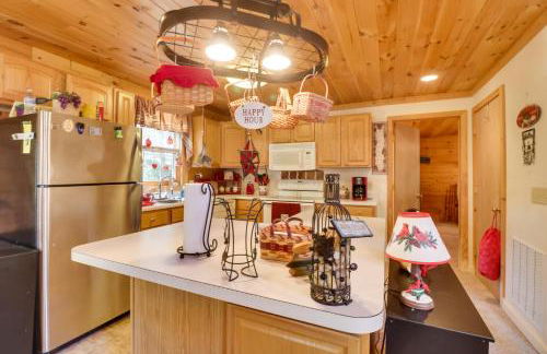 Virginia Mountain Cabin with Decks and Fireplaces - Foto 8