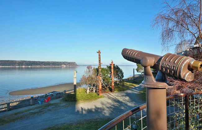 Langley Waterfront Condo by Avantstay A+ Views - Photo 28